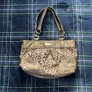 Vintage 2000s Tommy Hilfiger Brown & tan faux leather bag w/ classic design